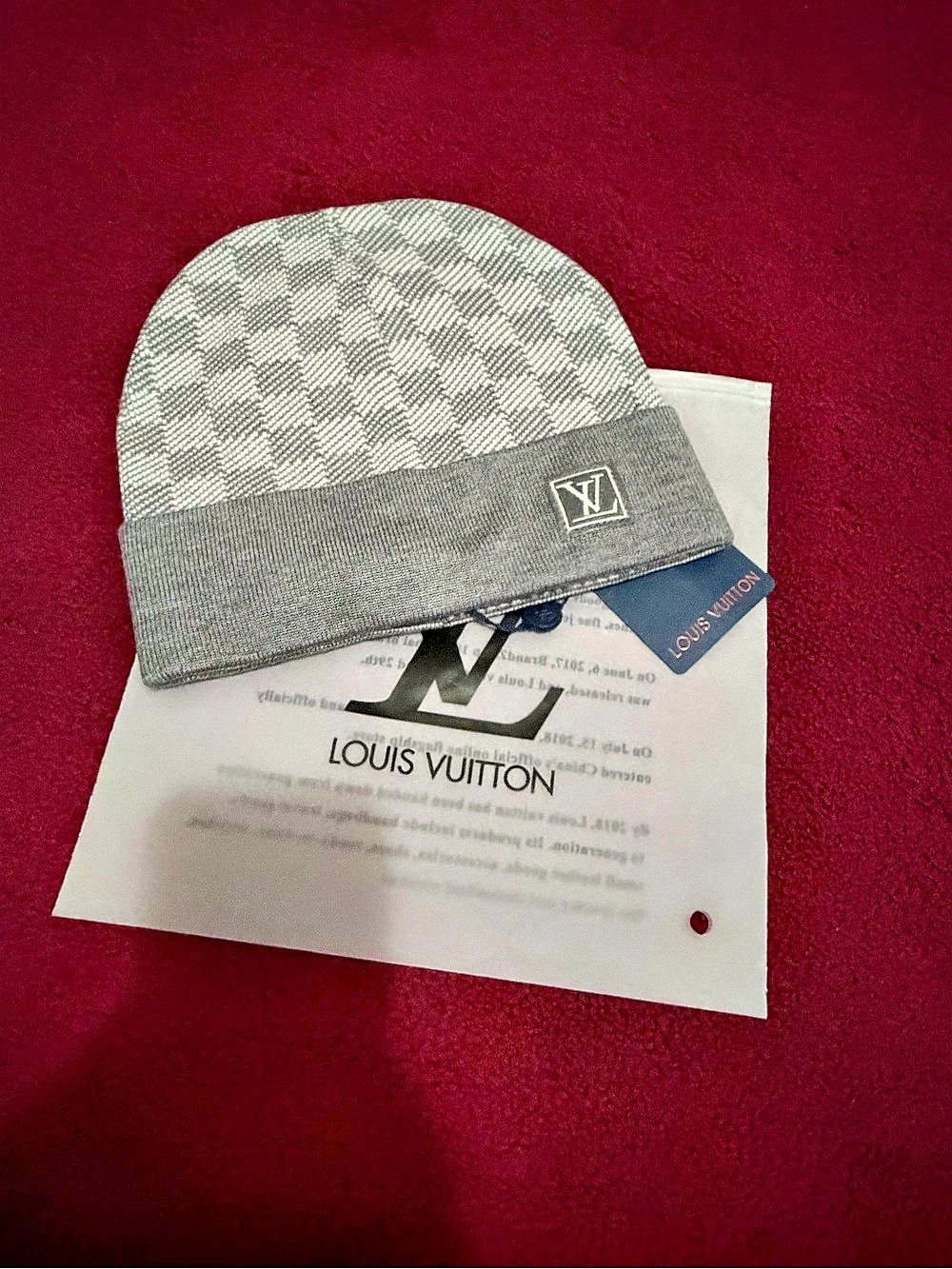 Louis Vuitton Néo Petit Damier Beanie Gray & White